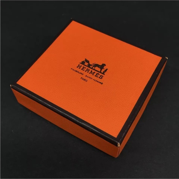 HERMES Crochet Bag Dog Tag Leather Charm Holder with Box - Picture 8 of 9